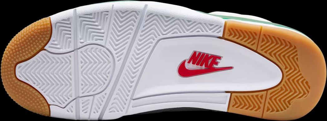 SB x Air Jordan 4 Retro 4 SP Pine Green UA view 1